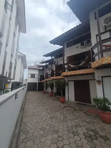 Triplex na praia dos ingleses 