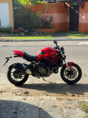 Ducati 821 Monster 2015/16 toda revisada!