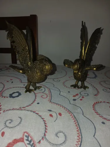 Par de galos de bronze antigos 