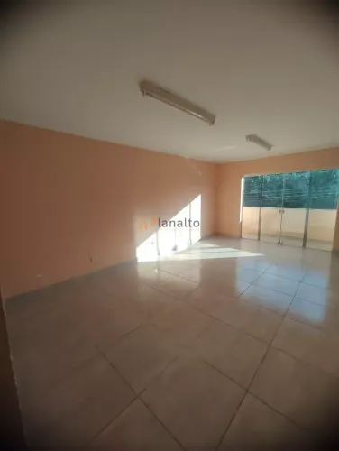 GALPÃO COM 2 SALAS E 2 SALÕES COMERCIAIS - Vila Linda, Santo André