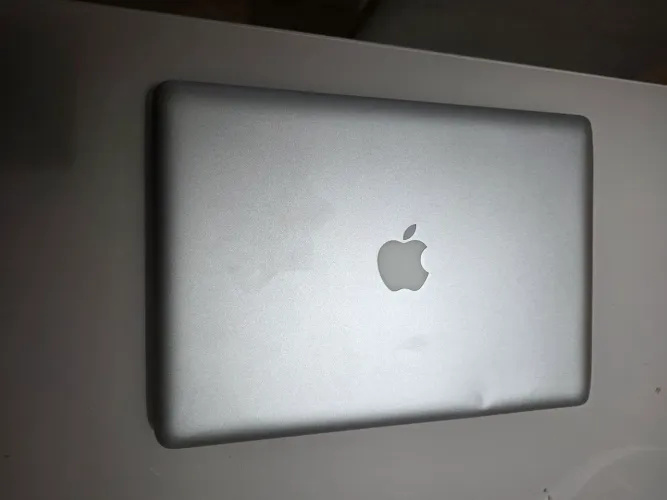 Macbook Pro 2011 - Processador i5, 16GB de RAM