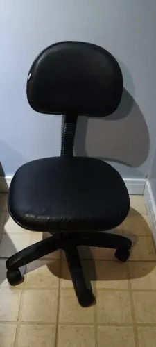 Cadeira secretária/escritório preta