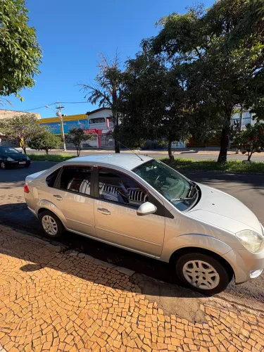 Ford Fiesta Sed. 1.6 8V Flex 4P 2005