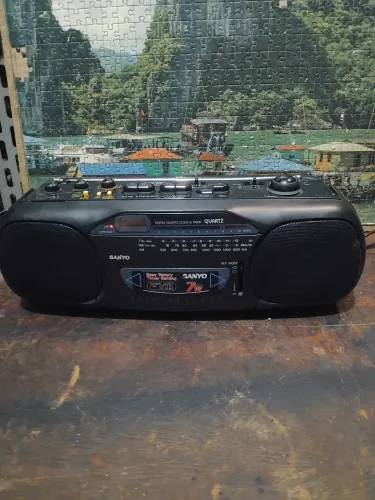 Radii Sanyo stereo cassete recorder MS 380. Funcionando..