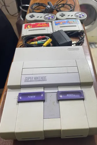 Super nintendo (SNES) APENAS VENDA