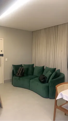 Sofá veludo curvo verde