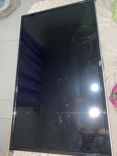 TV SMART COM DEFEITO TCL 32 POLEGADAS PARA RETIRADA DE PEÇAS 