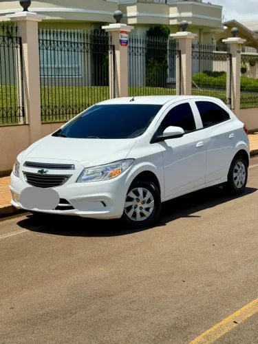 Chevrolet Onix Hatch LT 1.0 8V Flex Power Mec. 4P 2015