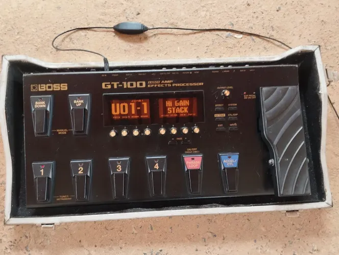 Boss gt100