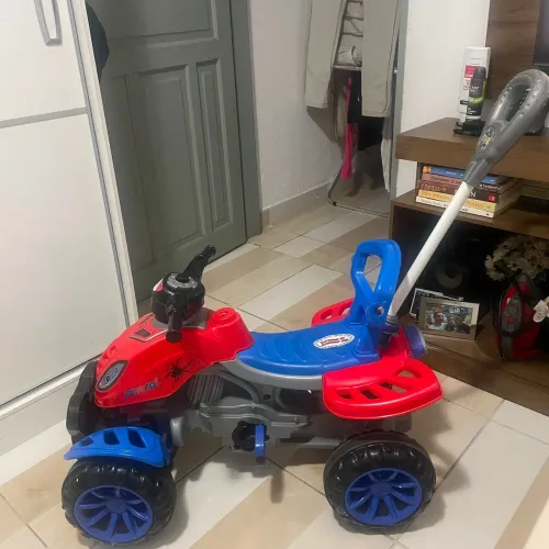 Carrinho de Passeio Spider Quadriciclo 