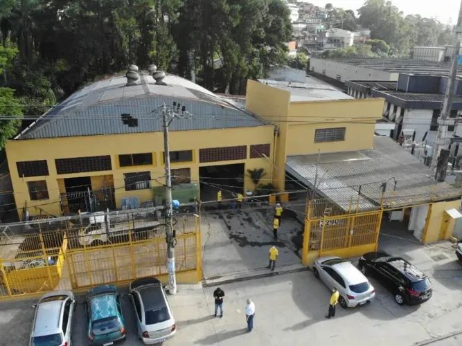 Galpão para venda no Taboão da Serra tem 1426 metros quadrados