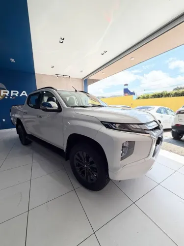 Mitsubishi L200 Triton Sport HPE 2.4 CD Diesel Aut. 2025