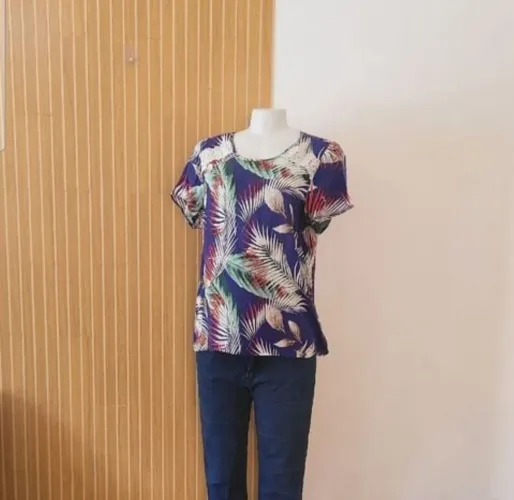 Lote 5 Blusas Tam G - Modelagem Confortável e Estampadas