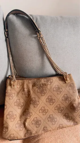 Belíssima bolsa da marca GUESS 