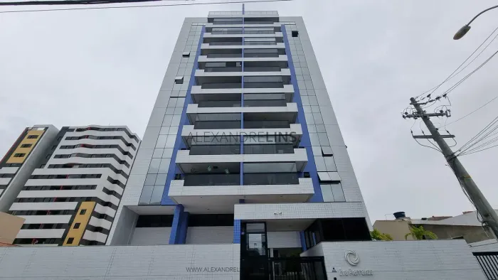 Eva Pierrakos na Jatiúca. Apartamento nascente com 3 quartos e armários