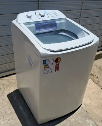 Máquina de lavar roupa Eletrolux