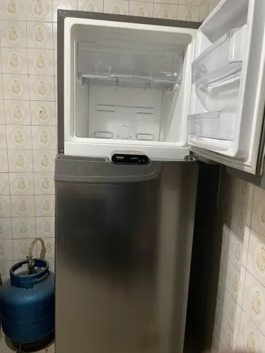 Geladeira com defeito 