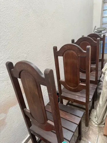Conjunto com 5 cadeiras de Madeira maciça