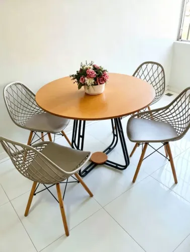 Mesa de jantar nova 4 lugares