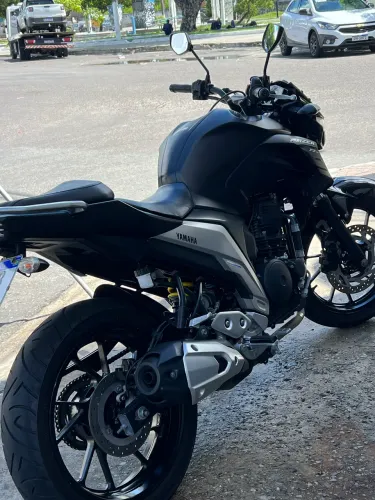 Moto fazer 250 Yhamara 