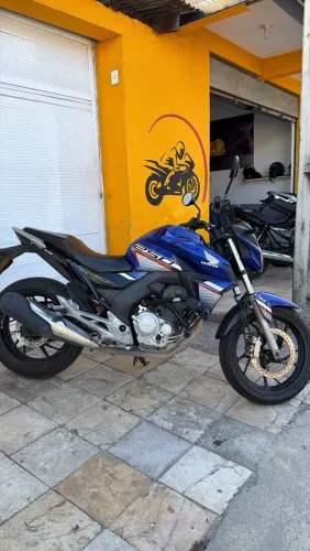 Cb 250 Twister 2022 - Financiamento em 48x e cartão 18x