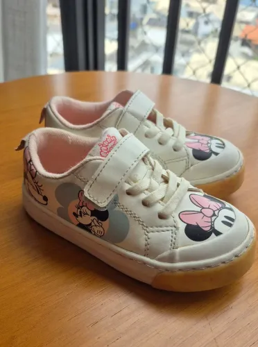 Tenis Zara Baby Minie tamanho 25