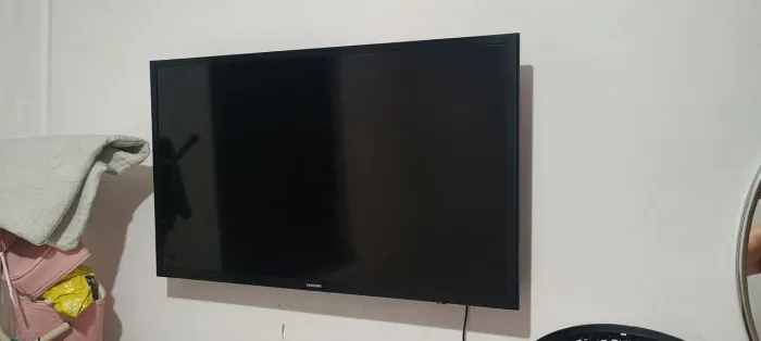 Vendo televisão da marca Samsung 32 polegadas smart