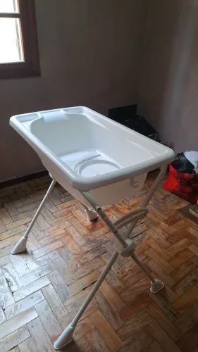 BANHEIRA DE BEBÊ COM SUPORTE DOBRÁVEL