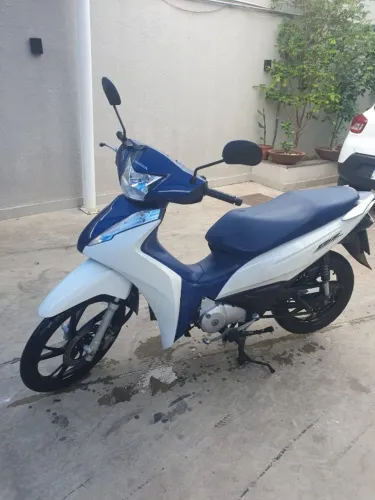 Biz 125cc branca conservada