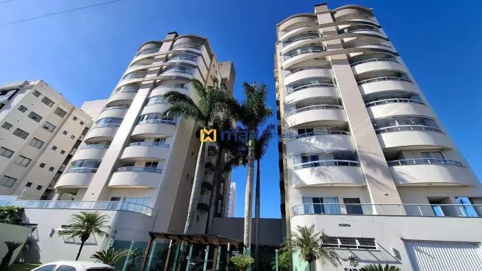 Apartamento com 2 Dormitórios. Bairro: São João, Itajaí.