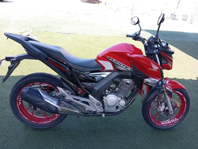 Honda cb Twister