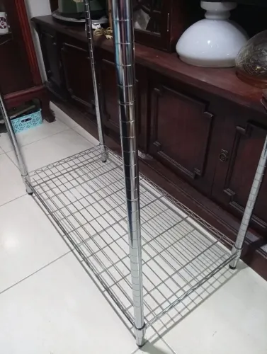 Arara e Estante multiuso em metal 