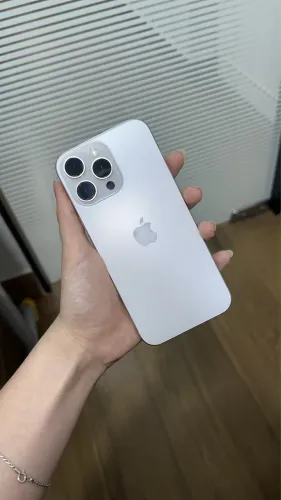 iPhone 16 Pro Max 256 GB, 100% bateria