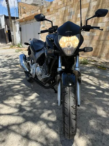 Moto CB 300 extra 