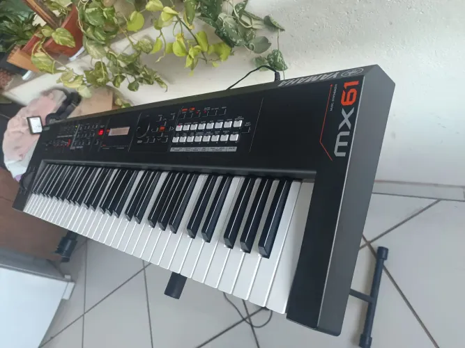 Teclado Yamaha mx61 
