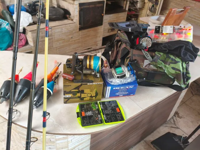 Vendo tralha de pesca completa