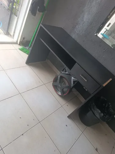 Birô com gaveta