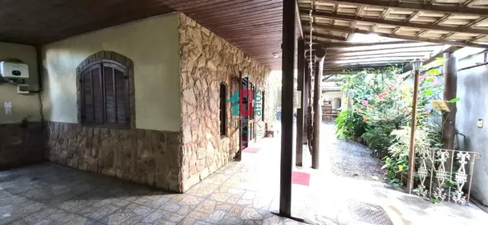 Vargem Grande | Casa de Condomínio 6 quartos, sendo 2 suites