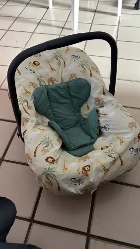 Bebê conforto Burigotto Touring Se, suporta até 13 kg