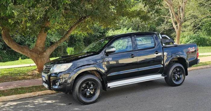 Toyota Hilux CD SRV D4-d 4X4 3.0 TDI Diesel AUT 2014