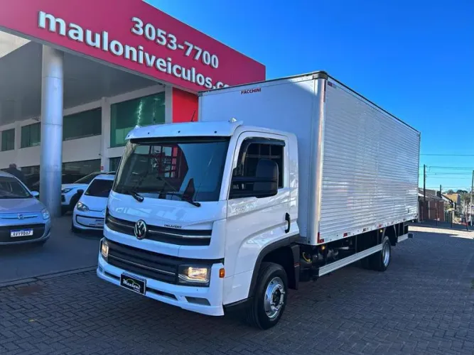 9-170 DELIVERY PRIME NO BAÚ FACCHINI 31 METROS CUBICOS