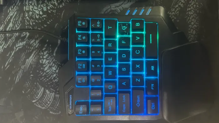 Teclado Gamer BloodCat Mão Única