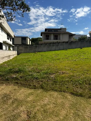 Terreno à venda em Valinhos, Jardim Paiquerê, com 500.42 m², Condomínio Canto Del Bosco