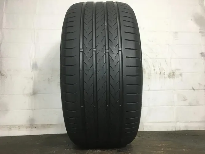 Pneu 245/40 aro 20 continental