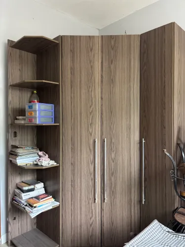 Modulado closet Canto oblíquo com Iluminação interna 