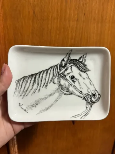 PRATO DECORATIVO CAVALO DE PORCELANA SCHMIDT - Pintado à mão