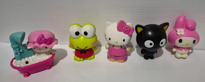 5 miniaturas hello kitty McDonald's