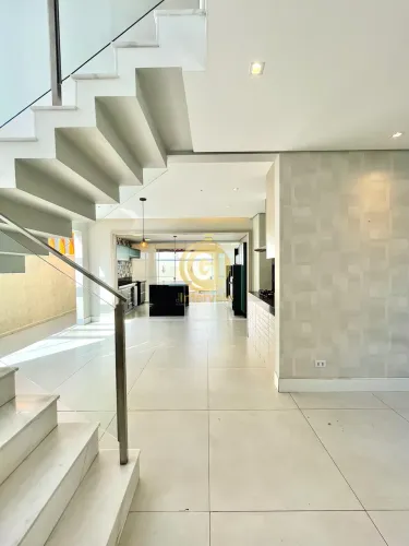 Casa com 4 dormitórios, Piscina e Área Gourmet no Residencial Fogaça em Jacareí/SP