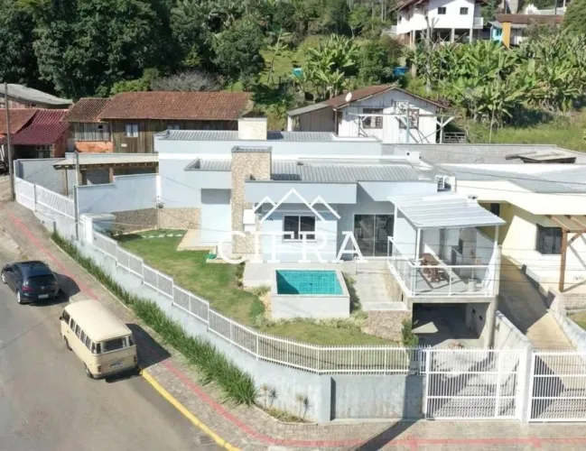 Casa Geminada - Venda - 02 dormitórios - 90m2 - Semi Mobiliada - Piscina - Rua Virginia Ca