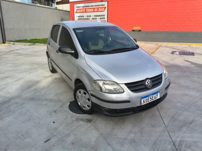 Volkswagen Fox Plus 1.0mi/ 1.0mi Total Flex 8V 4P 2009
